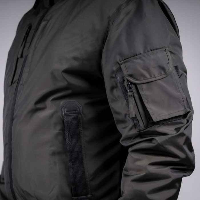 pilot black 4
