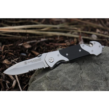 noz smith and wesson swfrs na preklo