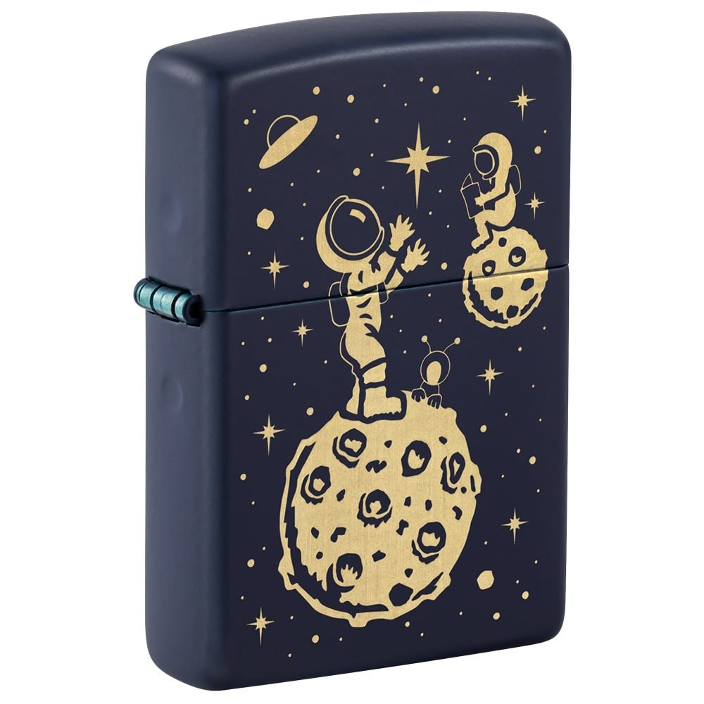 zippo-upaljac-46423-space-men-navy-plavi-1.jpg Zippo upaljač 46423 Space Men navy plavi